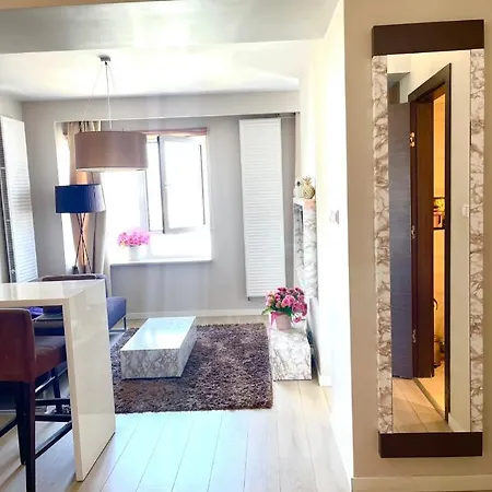 Apartment Platinum Towers